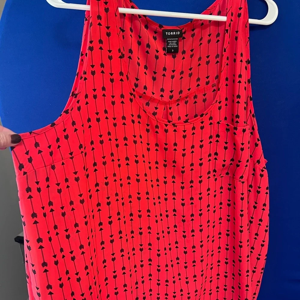 Torrid patterned tunic length tank w/pocket - Picture 5 of 5